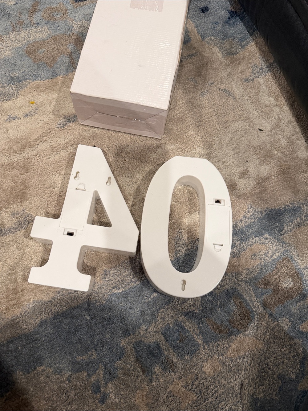 Classic White Marquee Number 40 Light-Up Sign - Brand: - Picture 2 of 2